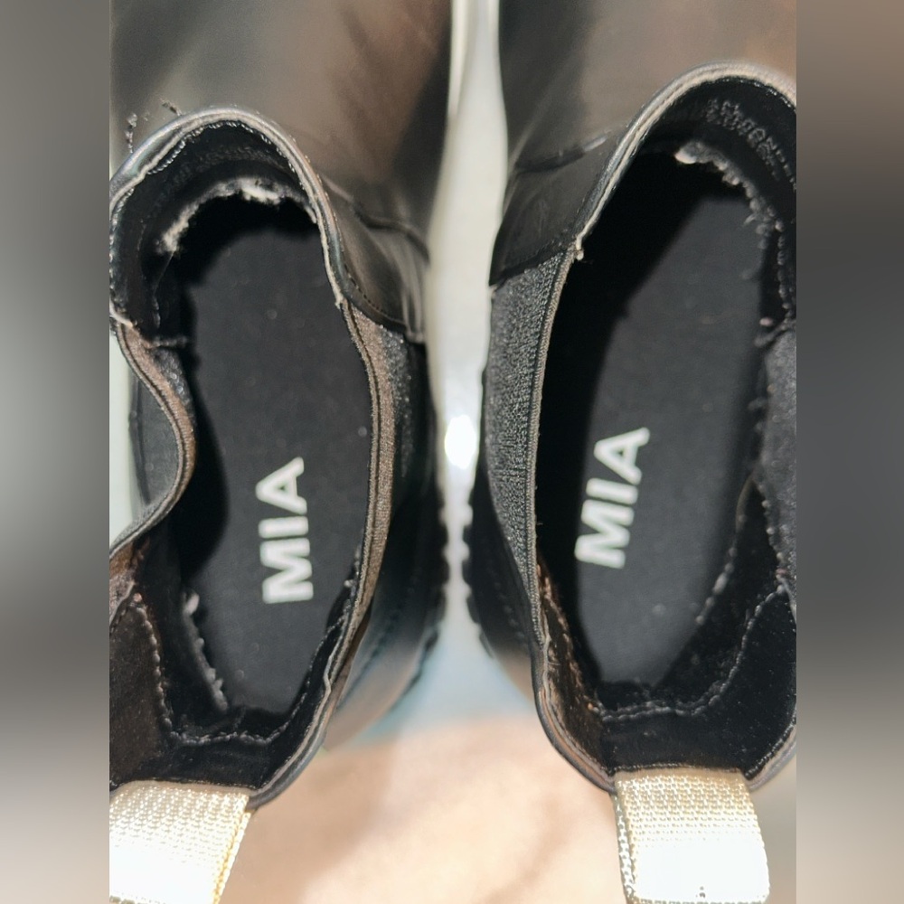 MIA Black and White Ankle Boots - Picture 4 of 5